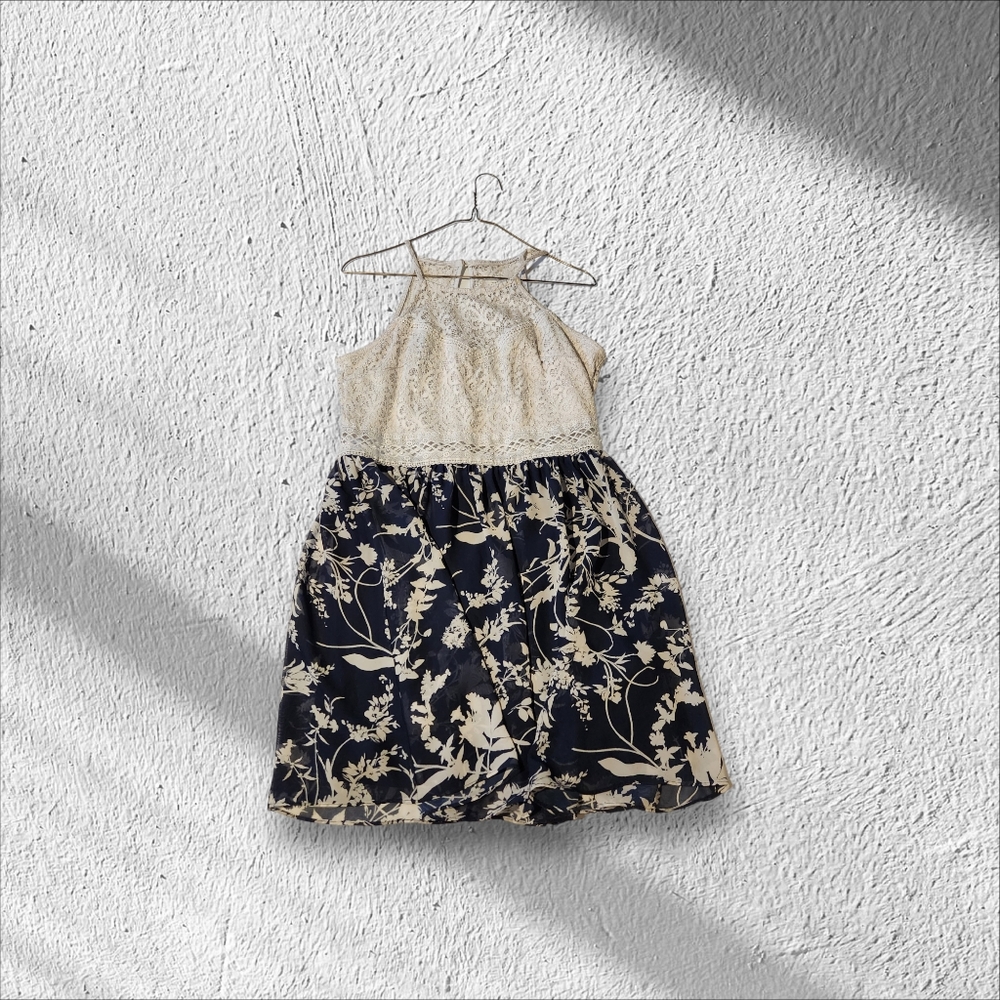 White and Navy floral lace mini dress